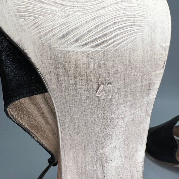 Miz Mooz Heels Women's Size 10 Black Leather Open Toe Buckle Ankle Strap Sandals - Picture 10 of 10